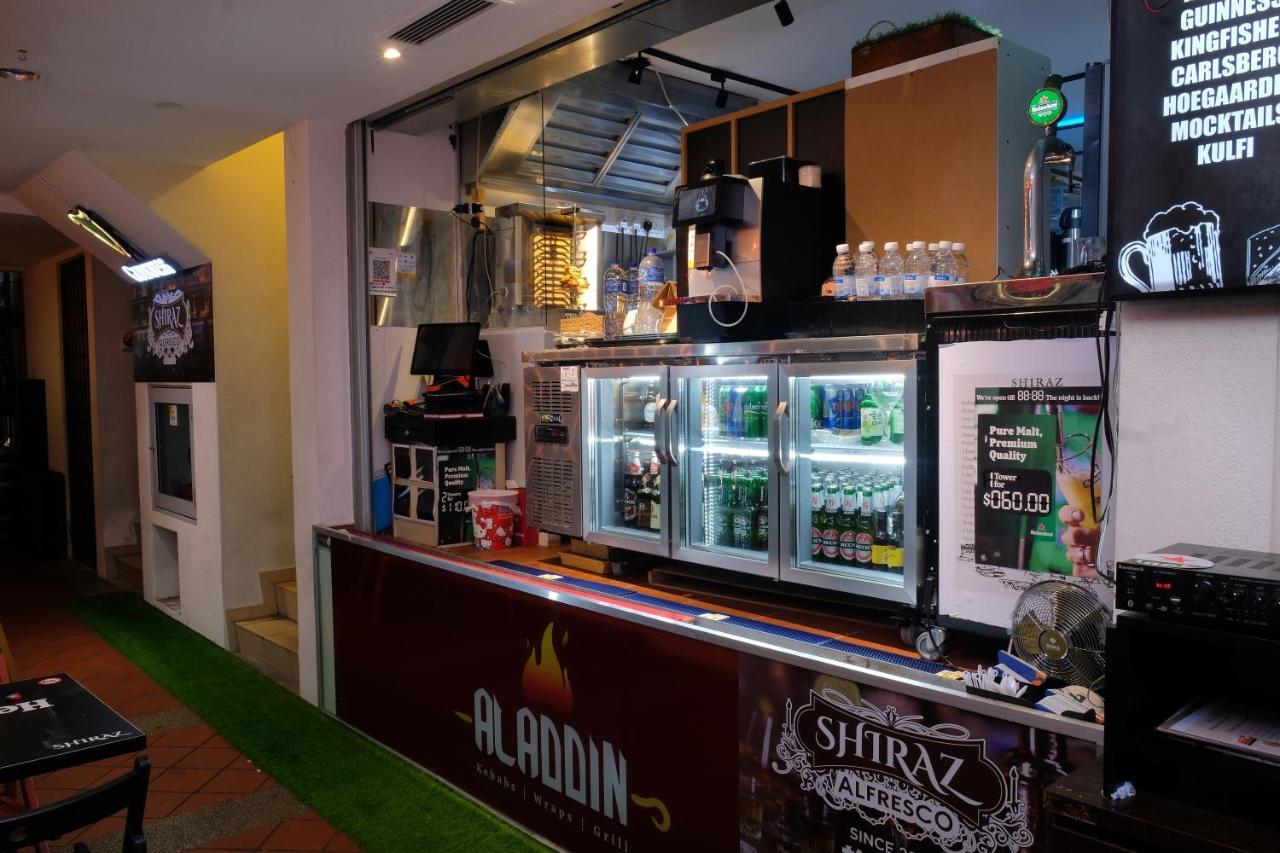 Single Sharing Room And Short Hours Stay At Sandpiper Hotel Singapur Exteriér fotografie