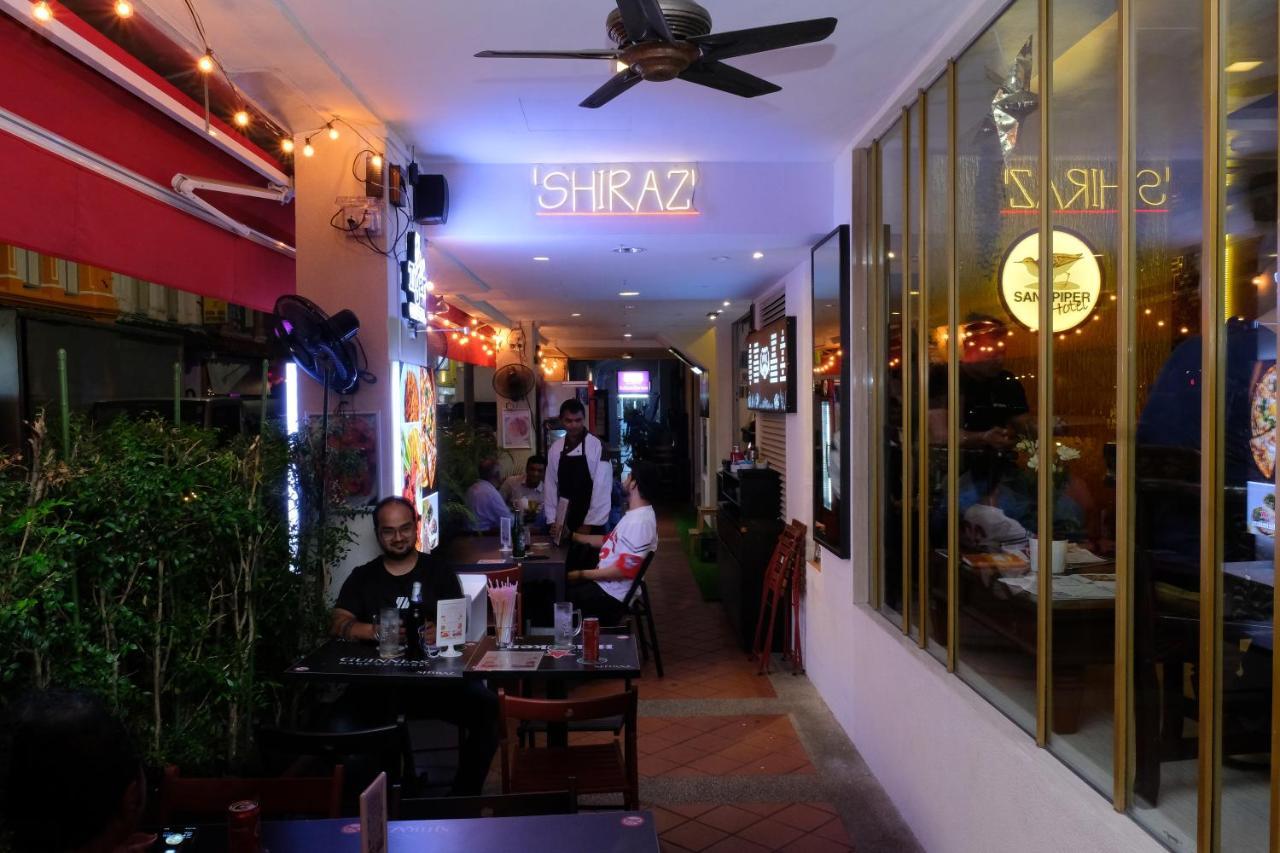 Single Sharing Room And Short Hours Stay At Sandpiper Hotel Singapur Exteriér fotografie